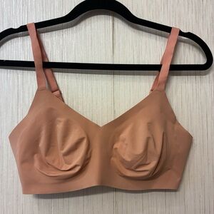 Knix reversible Evolution comfort wireless bra size 4 32D, 34C,34D